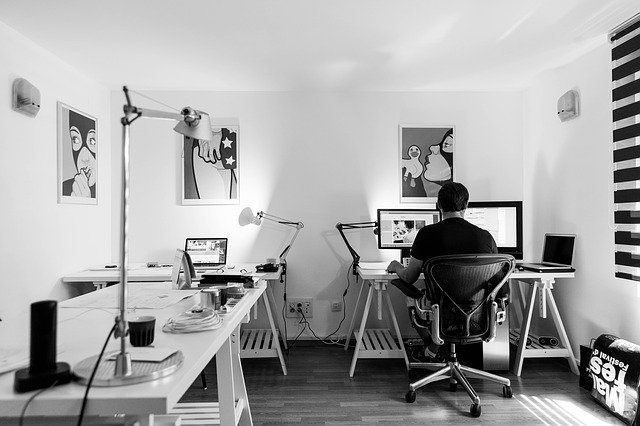 Wirtualne biuro dla freelancerów, a dla firm - jak wybierać?