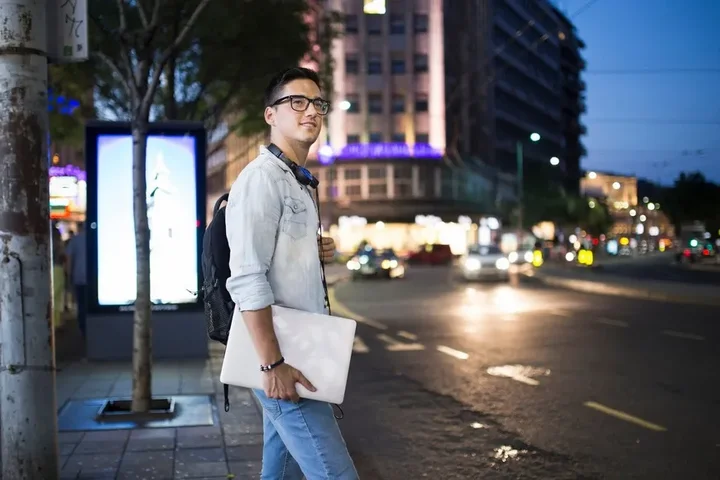 Reklama zewnętrzna – Potęga komunikacji w przestrzeni publicznej