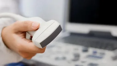 Niepokojąca zmiana w USG nie oznacza raka. Lekarz obala mit biopsji