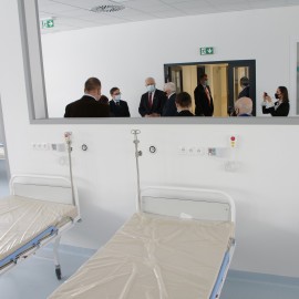 powiększ zdjęcie: Szpital modułowy przy Wojewódzkim Szpitalu Specjalistycznym już otwarty