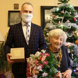 powiększ zdjęcie: Jadwiga Sklepkiewicz skończyła 100 lat. Życzymy kolejnych lat w zdrowiu i szczęściu