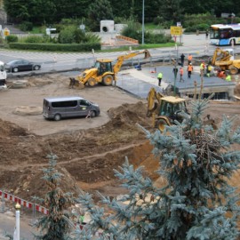 powiększ zdjęcie: Przebudowa placu Słowiańskiego. Trwa budowa zbiornika retencyjnego