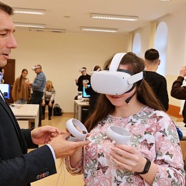 powiększ zdjęcie: Witelonka zaprasza uczniów do wirtualnej rzeczywistości
