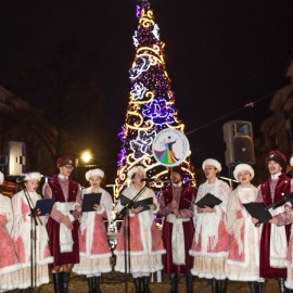 powiększ zdjęcie: W mikołajki rozbłysły nasze iluminacje i sprawiły radość