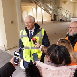 powiększ zdjęcie: Prezydent spotkał się z mediami w powstającym Centrum Witelona