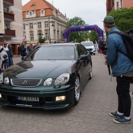 powiększ zdjęcie: Rajd wyjątkowych aut zawita do Legnicy
