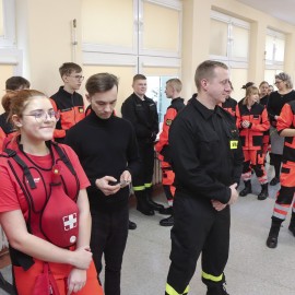 powiększ zdjęcie: Zakup sprzętu medycznego dla VII LO w Legnicy