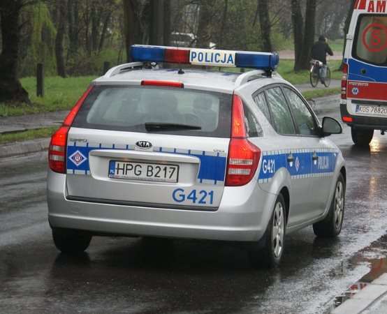 Legnica: Policja zabezpiecza automaty do gier i narkotyki