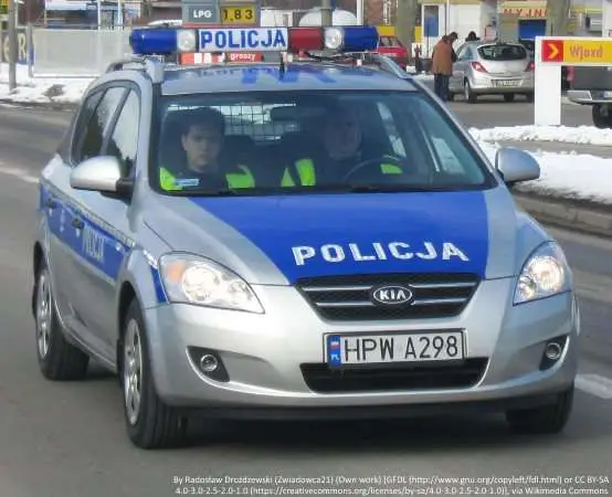 Policja w Legnicy apeluje: Dostosuj prędkość do warunków na drodze