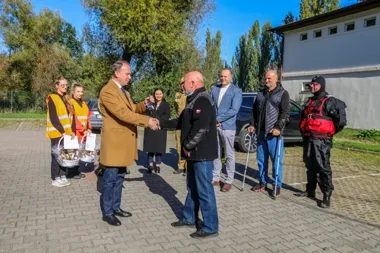 Miejski bus trafił do OSP Pinoter. Wesprze działania ratownicze