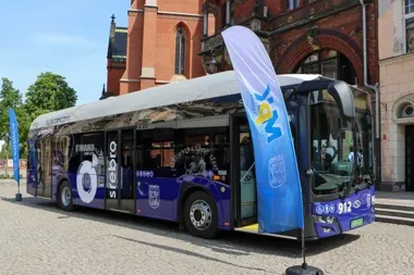 Na legnickie ulice wyjeżdżają kolejne elektryczne autobusy