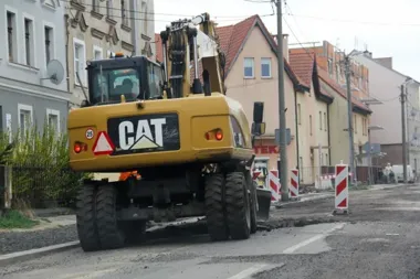 Działkowa przechodzi metamorfozę, a kierowcy już widzą pierwsze zmiany