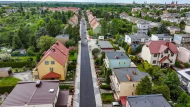 Słoneczna zmienia się krok po kroku. Remont wchodzi w brukarski etap