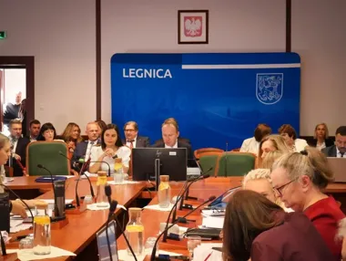 Legnica przyspiesza walkę ze smogiem. Na program trafi 3,6 mln zł