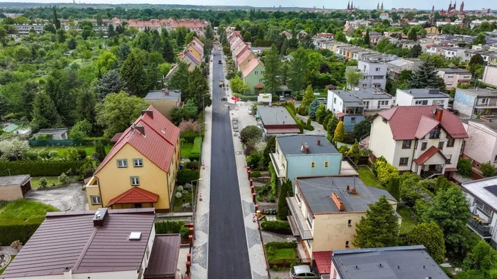Słoneczna zmienia się krok po kroku. Remont wchodzi w brukarski etap