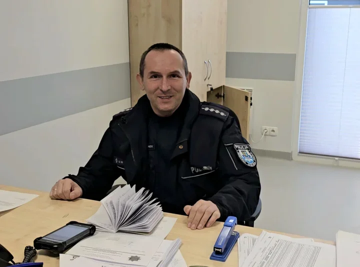 Zauważyli go mieszkańcy - dzielnicowy z Prochowic nominowany w plebiscycie