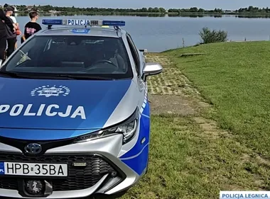 21-latek zniknął pod wodą w Rokitkach - strażacy walczyli o jego życie