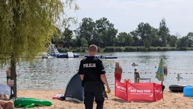 Upał i ostatnie tygodnie wakacji. Policja z Legnicy ostrzega przed wodą