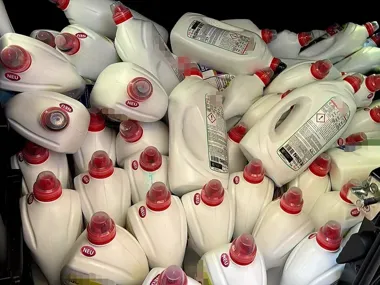 Prochowice: 30-latek z zarzutem handlu podrobionymi detergentami