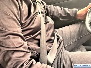 84 kontrole podczas akcji „Telefon i Pasy” - policjanci sprawdzali kierowców