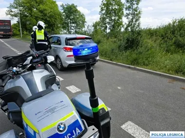 Wakacyjny luz bywa kosztowny - policja z Legnicy przypomina o prostych zasadach