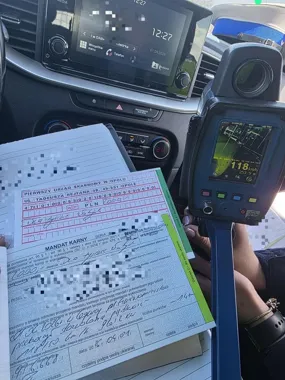 Nowy BMW i 118 km/h w zabudowanym - test skończył się błyskawicznie