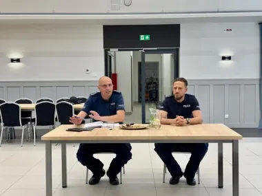 W Kwiatkowicach uczono, jak reagować w zagrożeniu - policjanci pokazali zasady