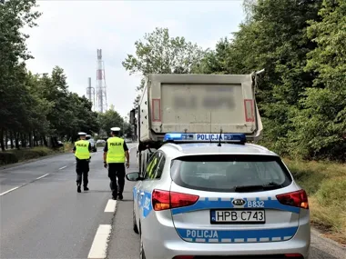 Legniccy policjanci ruszyli z kontrolami SENT - sprawdzają ciężarówki z towarami wrażliwymi