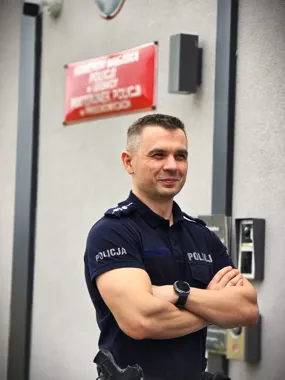 Dzielnicowy z Prochowic kandyduje do ogólnopolskiego tytułu - 9 lat w rejonie