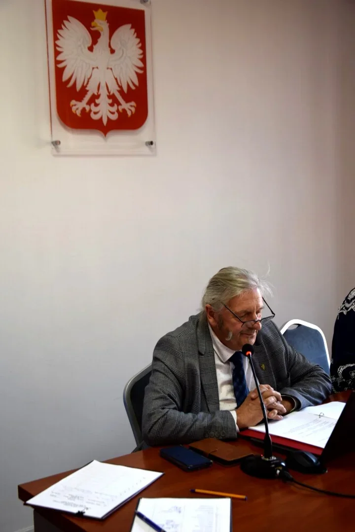 Droga, zabytek i łodzie na zbiorniku. Radni powiatu legnickiego podjęli decyzje