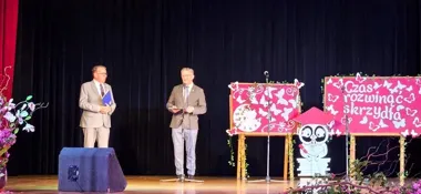 W Chojnowie maturzyści odebrali świadectwa i stanęli u progu nowego etapu